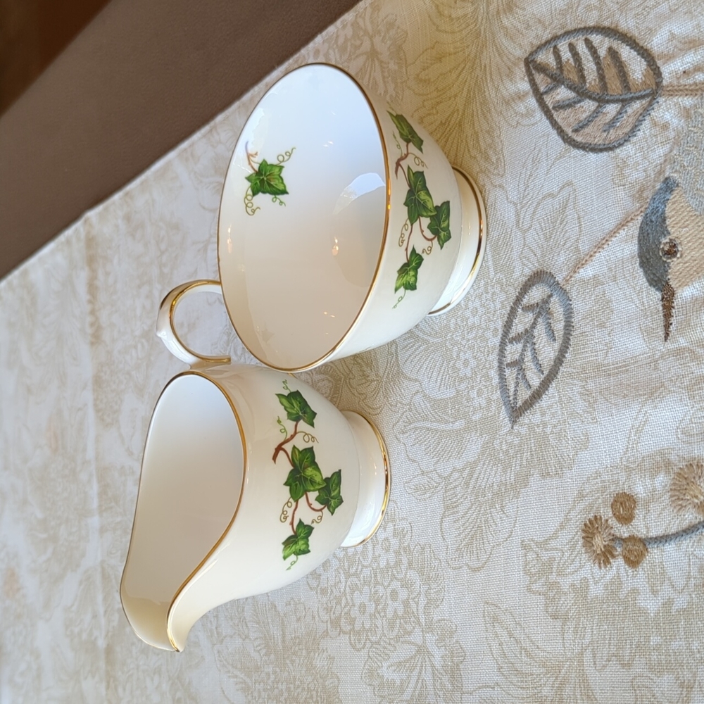 Colclough, English bone china. Creamer and sugar bowl